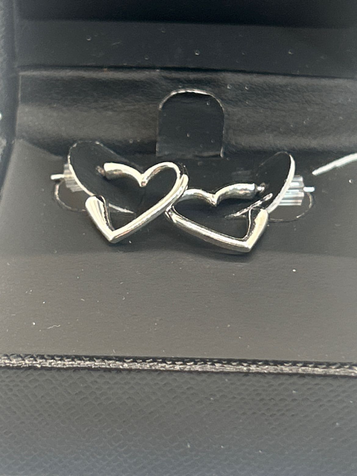 10K Silver White Gold 1.55g Earrings Heart Stamped 417