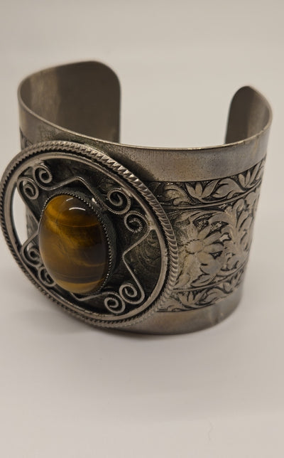Tigers eye silver thick cuff bracelet with engraving/etching