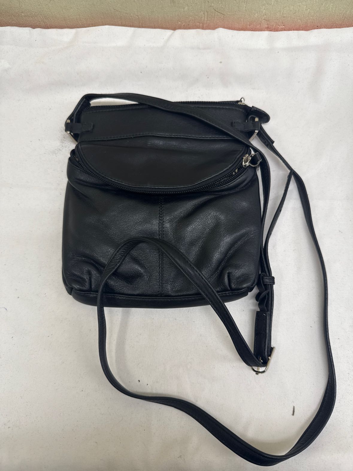 Ili Black Leather Purse Bag