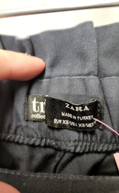 Zara Women's Size XS Navy Shorts