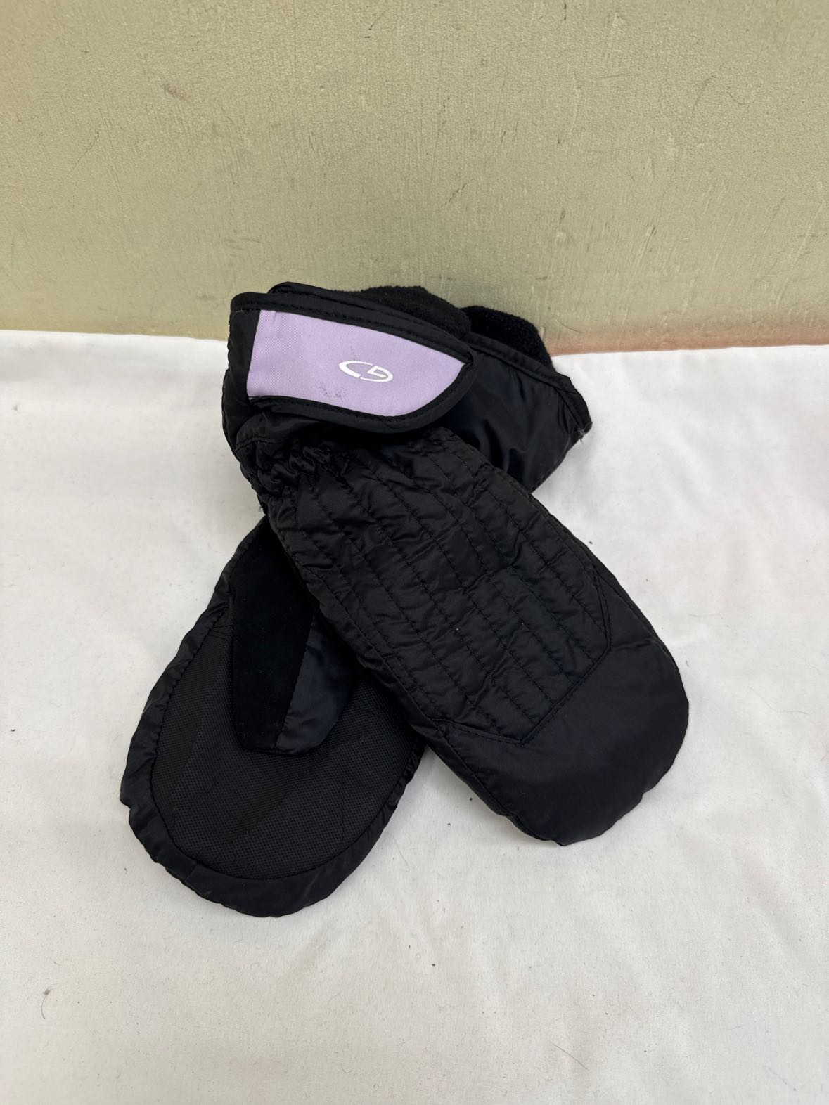 Thinsulate Black SIze 8-16Yrs Gloves
