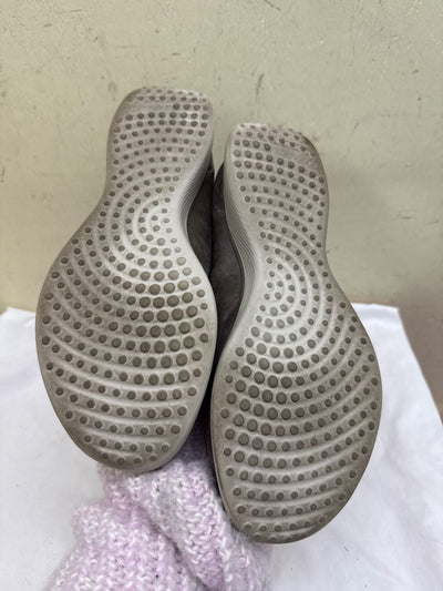 Skechers Women's Size 11 Gray Flats Shoes