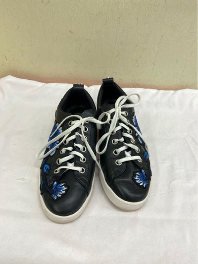 DKNY Women's Size 7 Black Sneakers