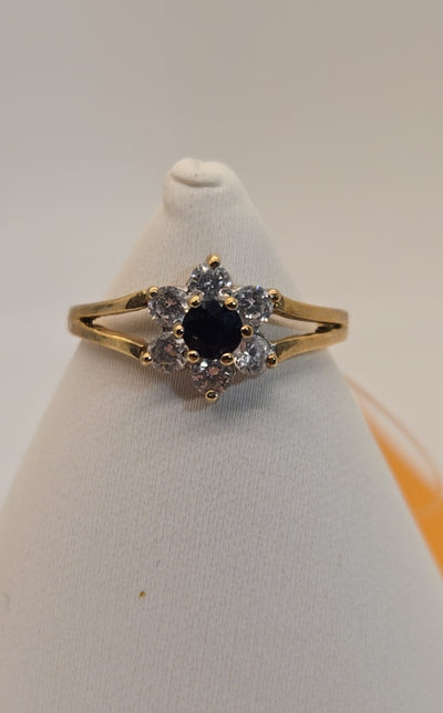 SBK 375 9k Yellow Gold Size 6.5 VTG Sapphire with clear stones 1.4 grams