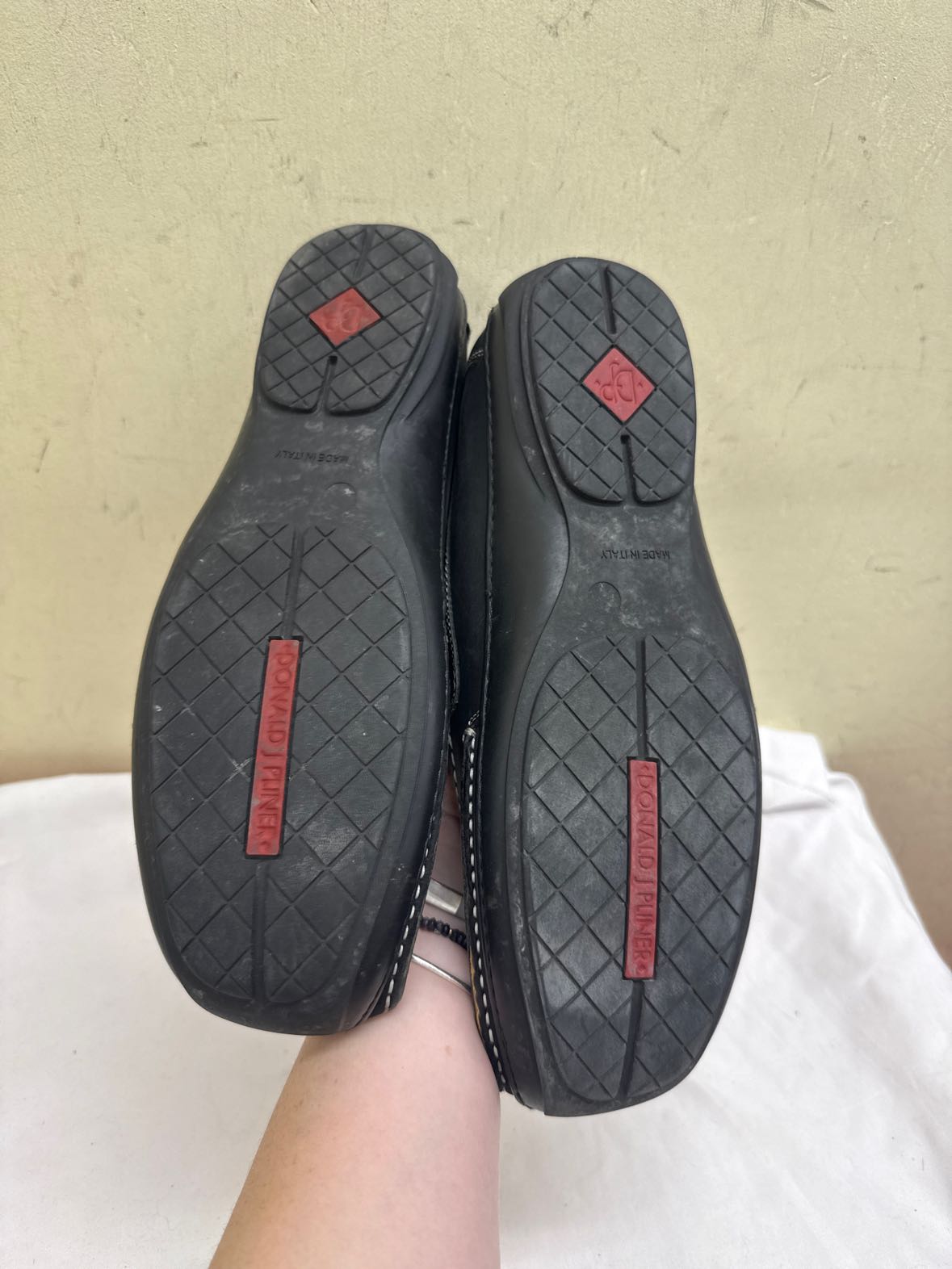 Donald J. Pliner Men's Size 10 Black Shoes