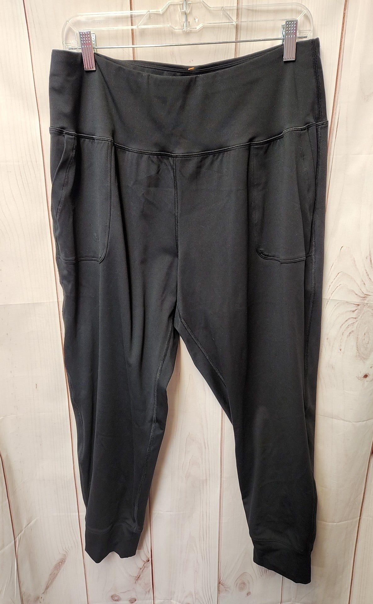 Under Armour Women's Size 1X Black Leggings