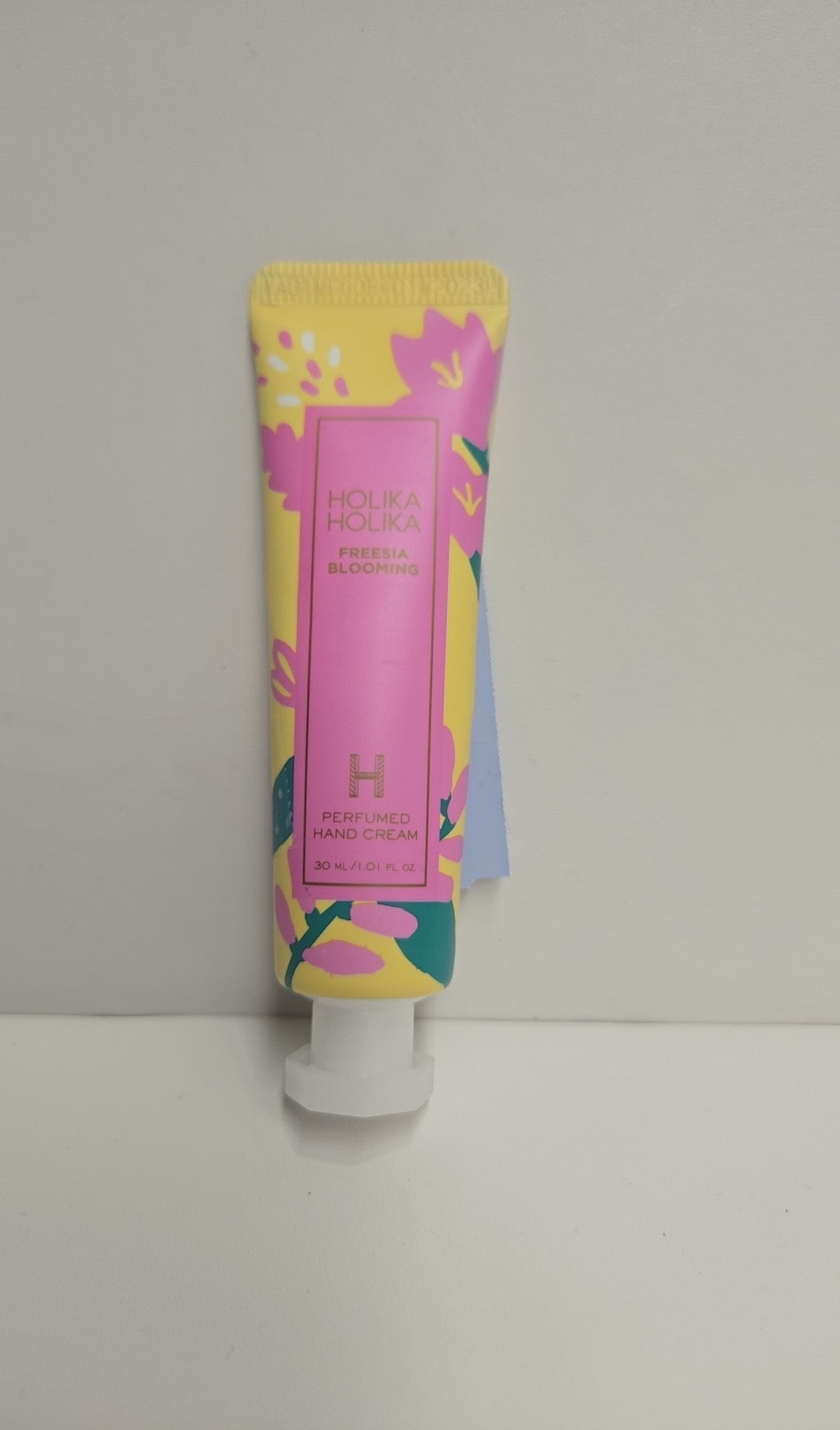 Holika HolikaFreesia Blooming Hand Cream Cosmetic