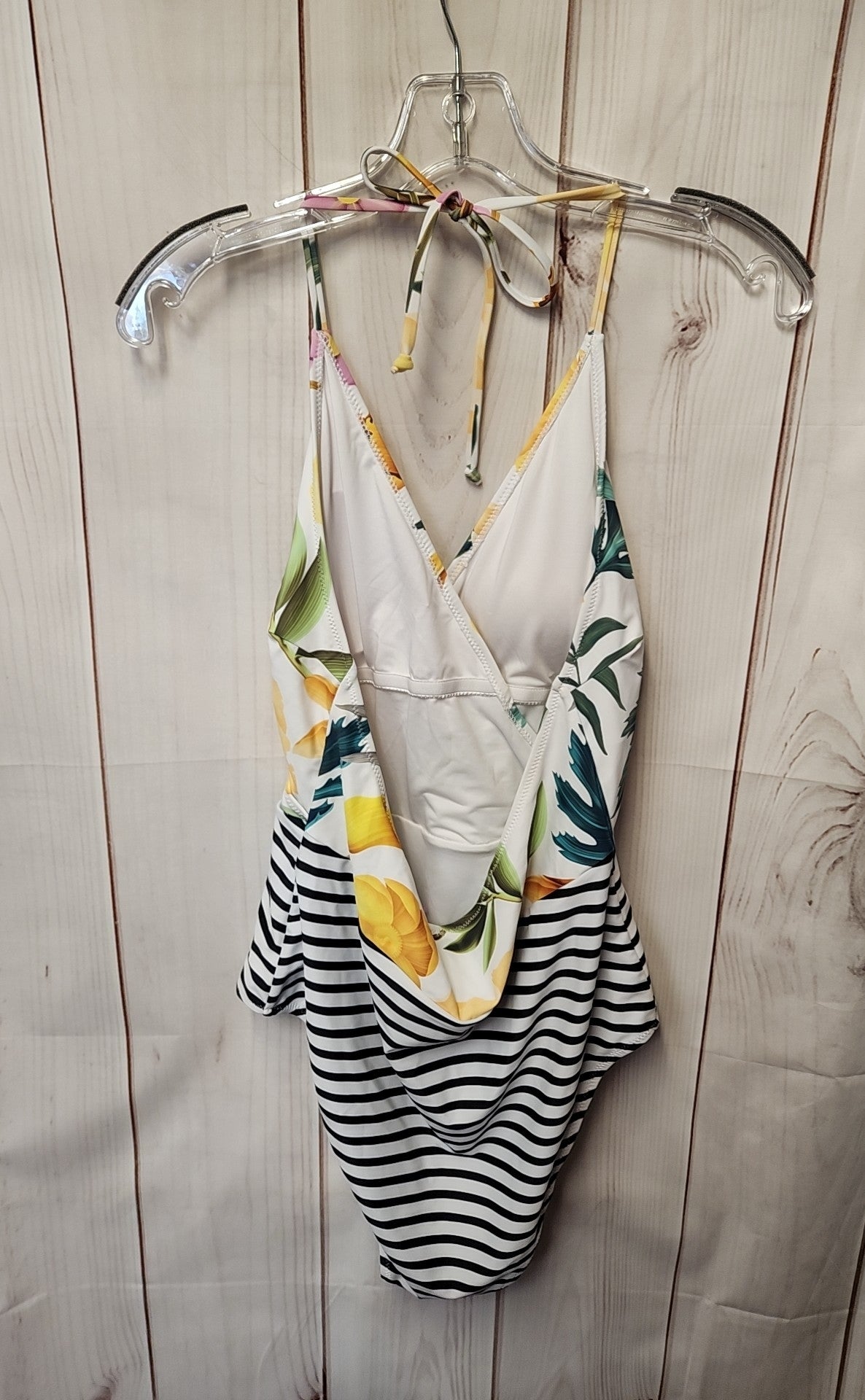 NWT Cupshe Women's Size XL White Floral Swimsuit