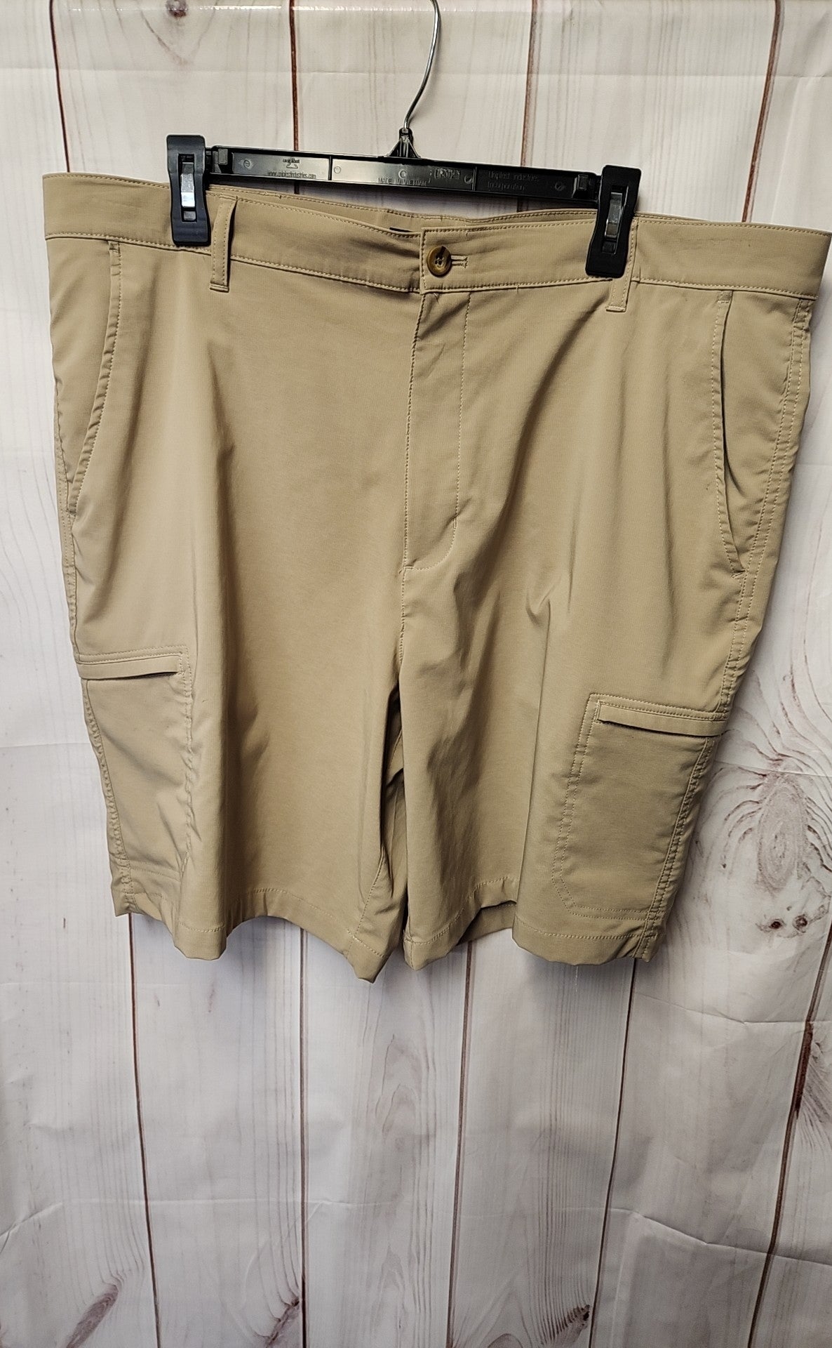 Chaps Men's Size 40 Beige Shorts