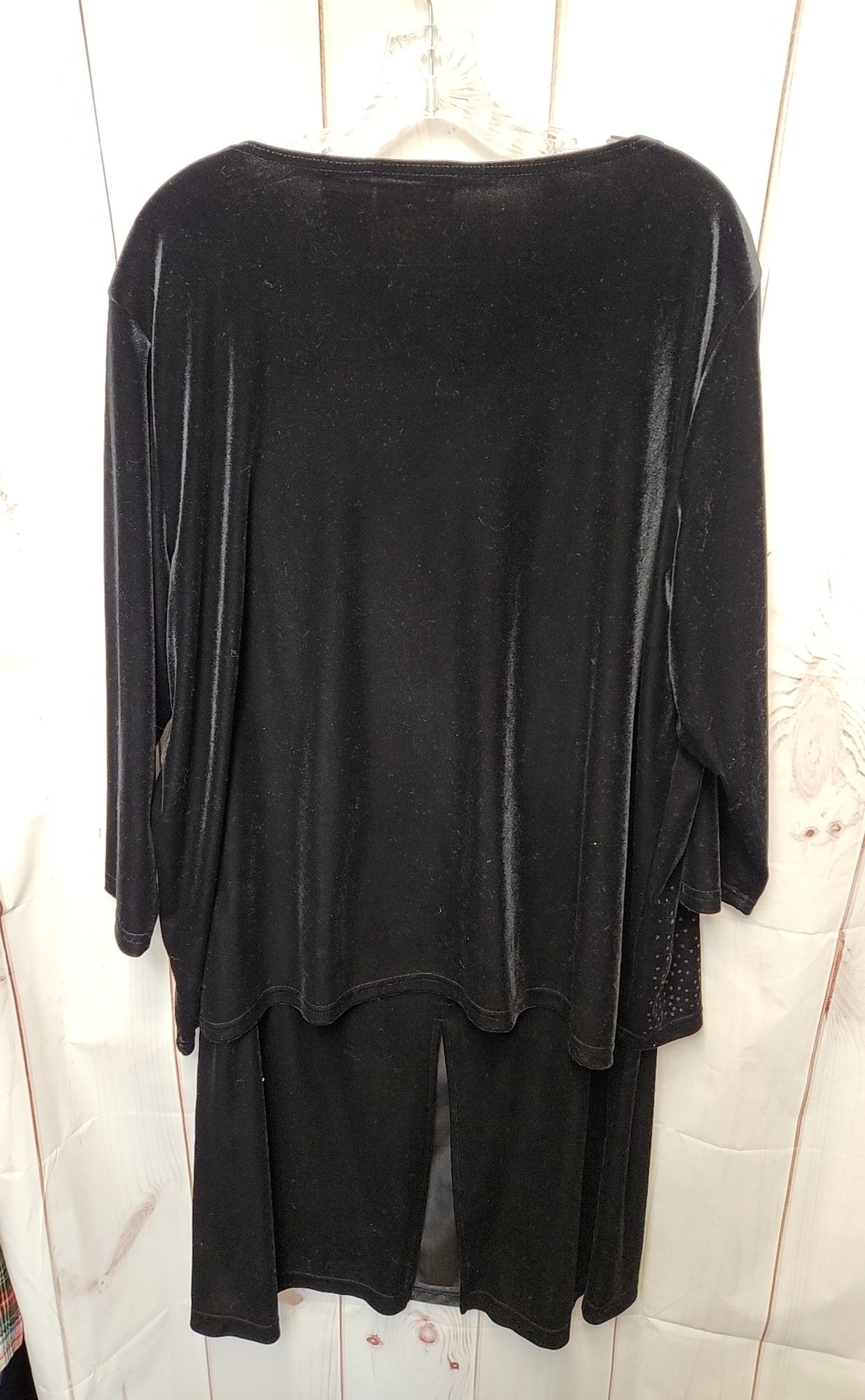 Christie & Jil Women's Size 2X Black Velour Skirt Set