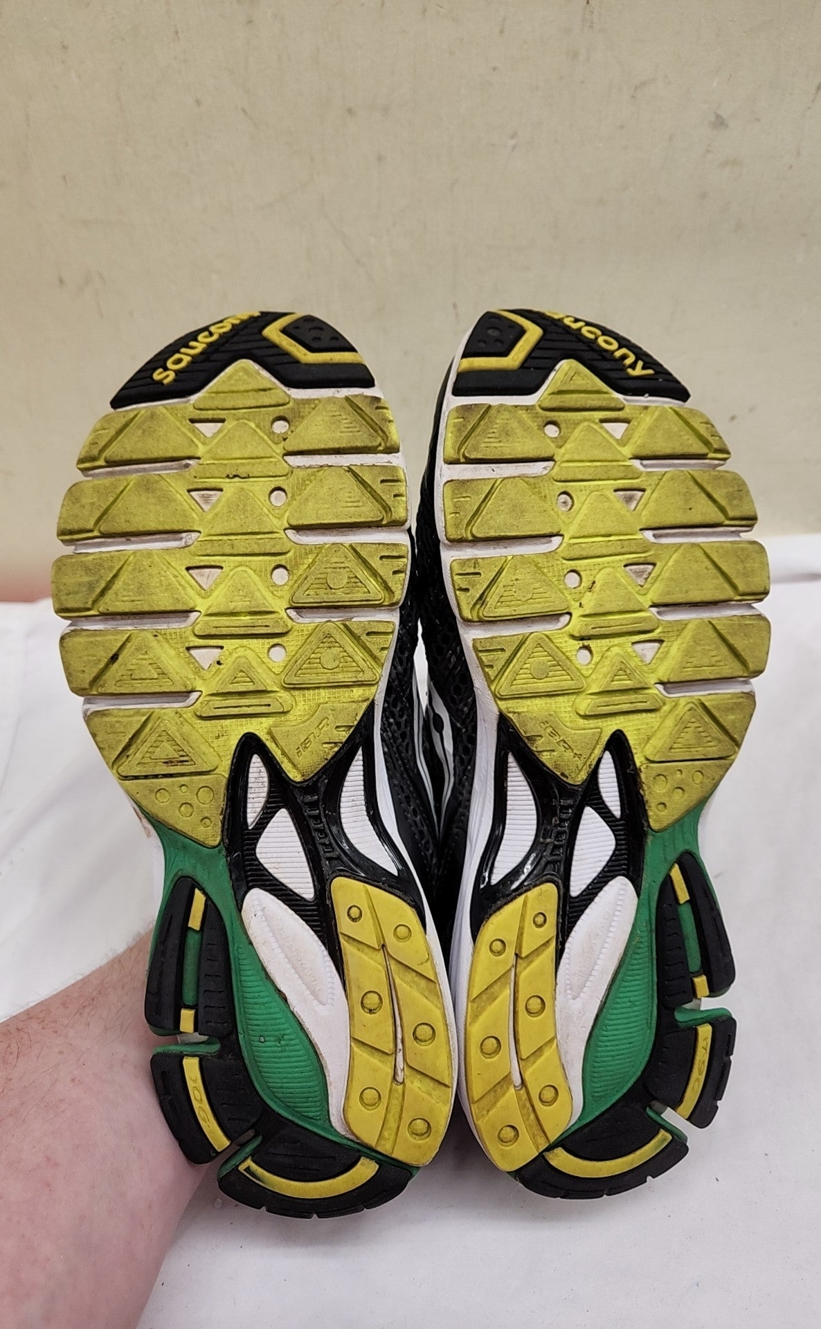 Saucony Men's Size 10-1/2 Gray Shoes