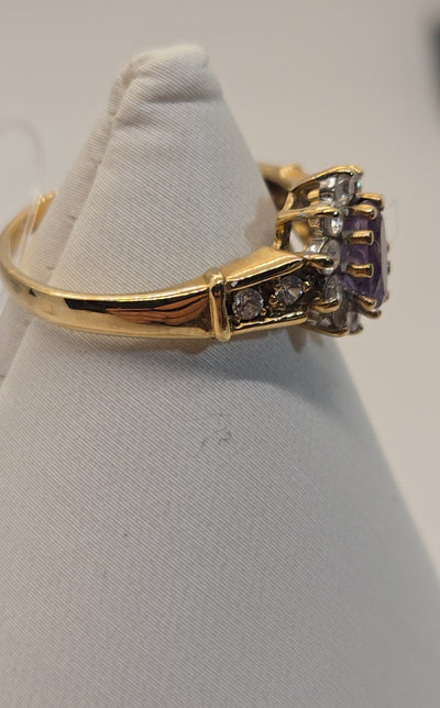 SDJ 375 9K Yellow Gold VTG Amethyst with Clear Stones Size 6.5 Ring 2.10 Grams