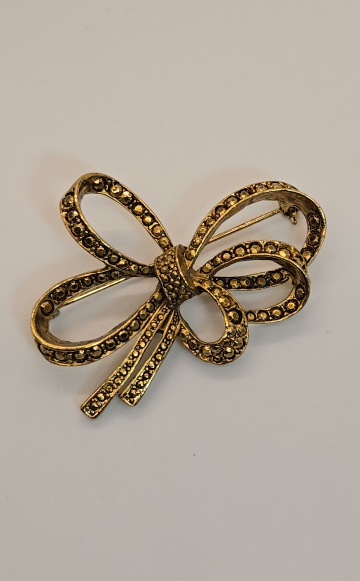 Gold Bow Brooch Pin