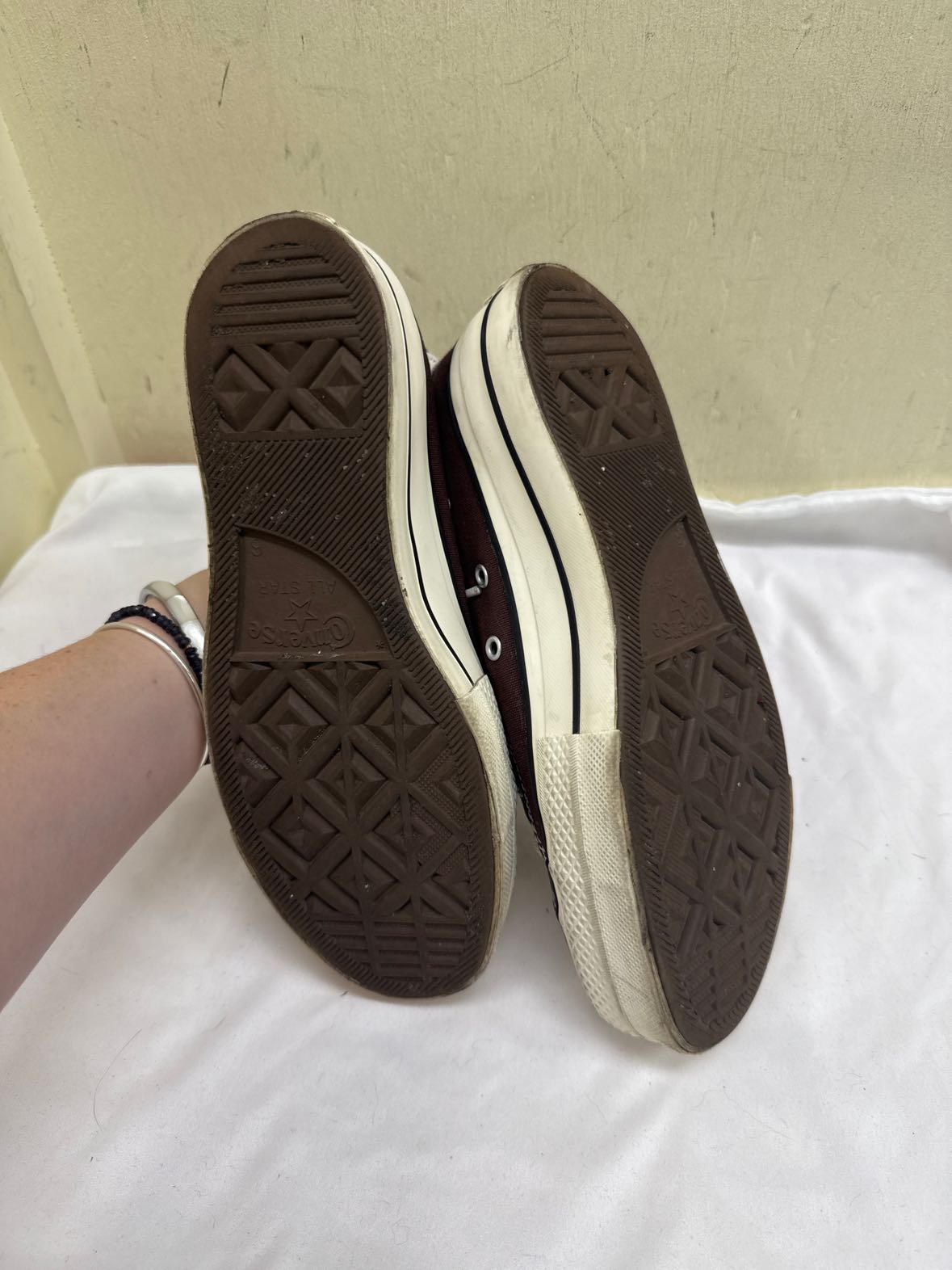 Converse Women's Size 8 Brown Sneakers Shoes
