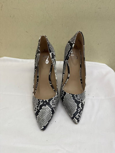 Mix No6 Women's Size 9-1/2 Black & White Pumps Shoes
