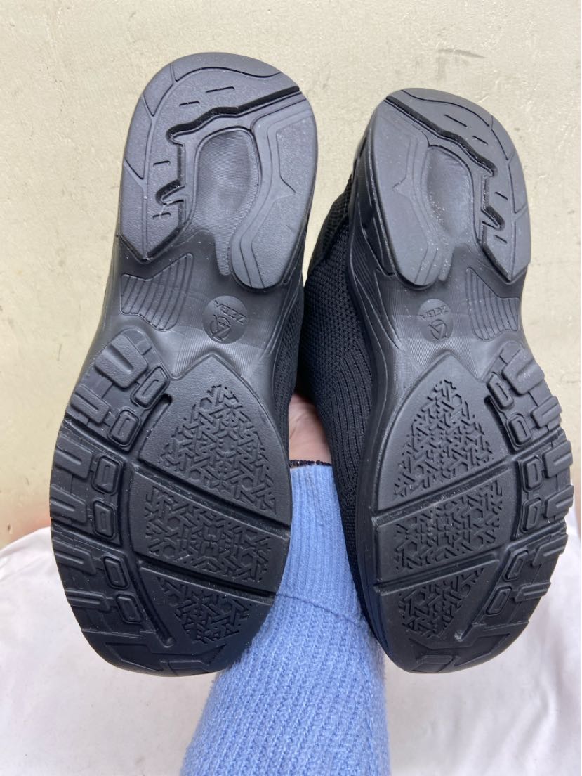 Zeba Men's Size 9-1/2 Black Shoes