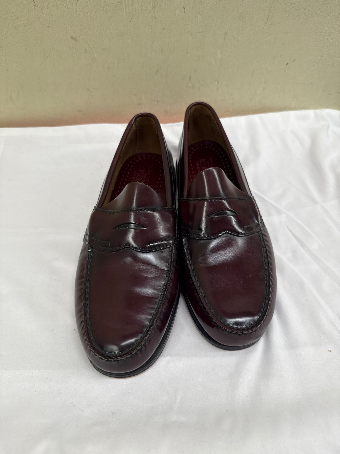 GH Bass Men's Size 9-1/2 Maroon Shoes