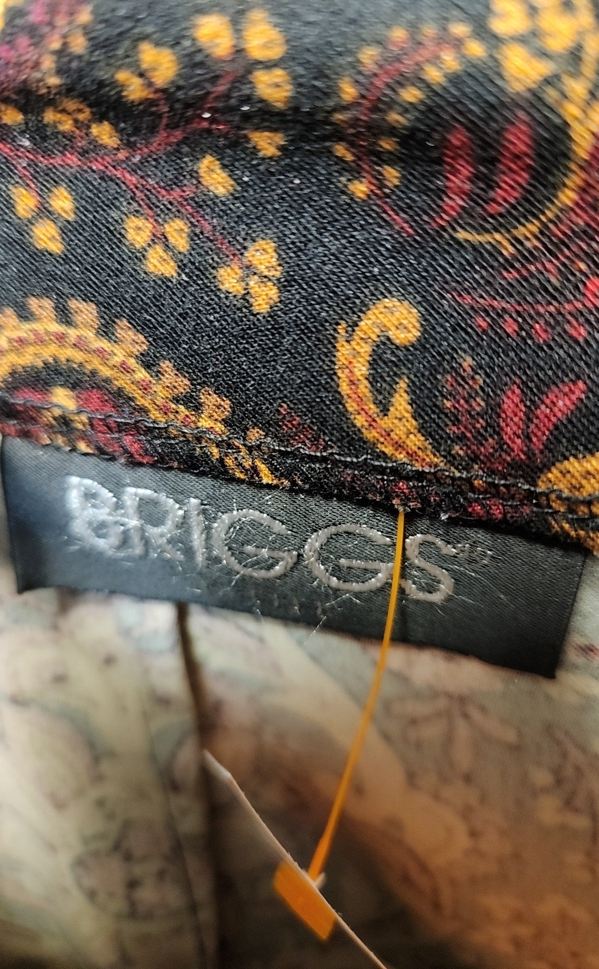 Briggs Women's Size 10 Petite Black & Brown Skirt