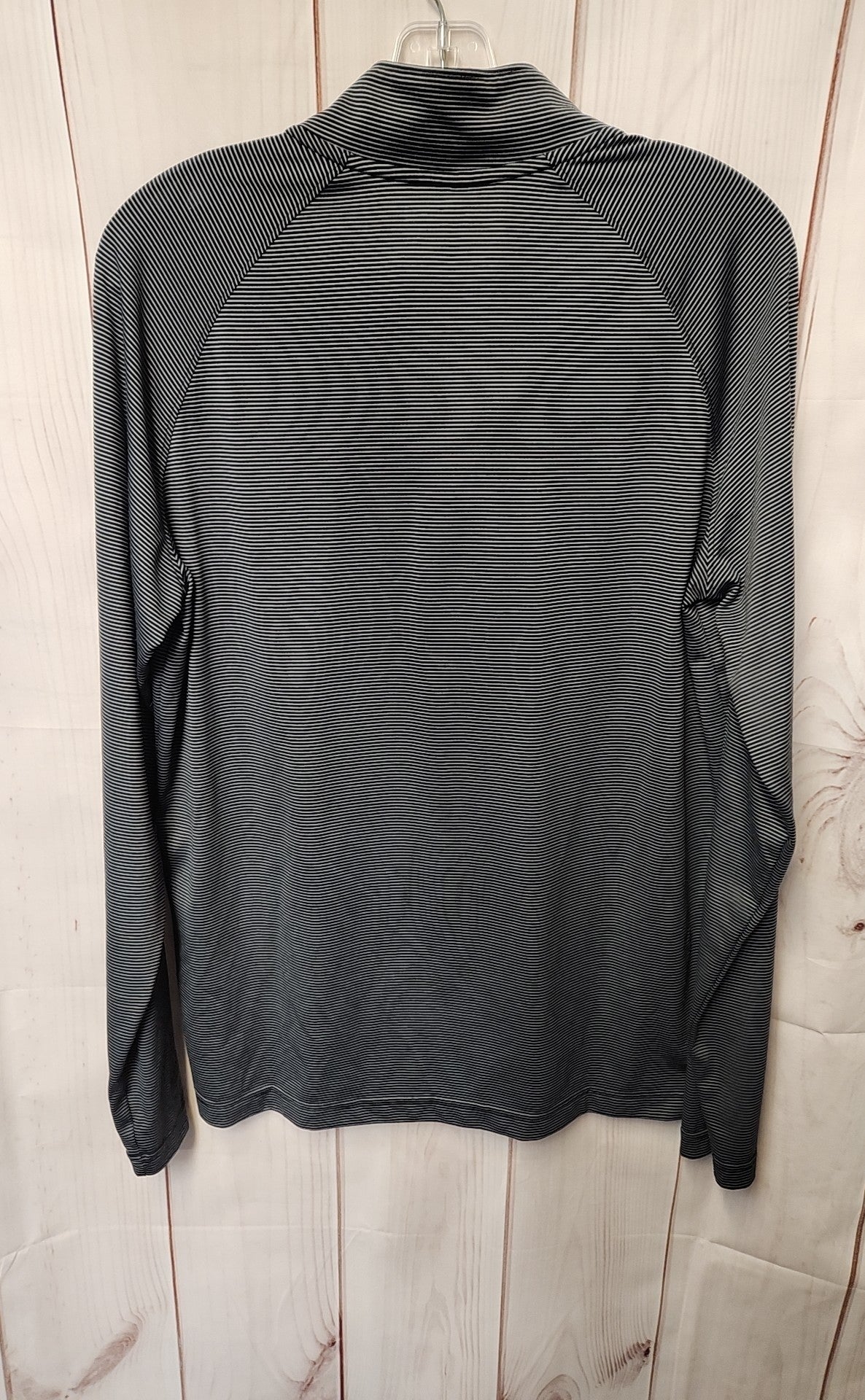 Under Armour Men's Size M Black Shirt