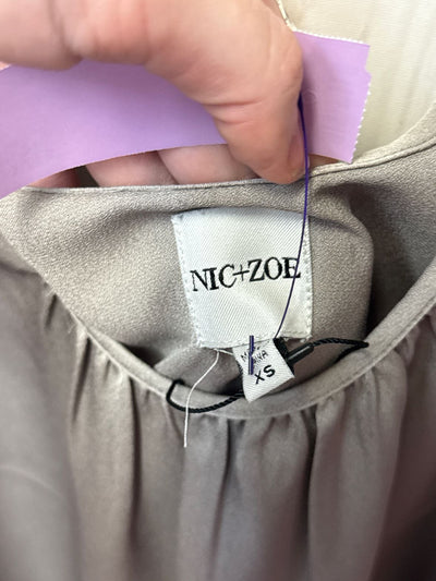 Nic & Zoe Women's Size XS Gray Sleeveless Top