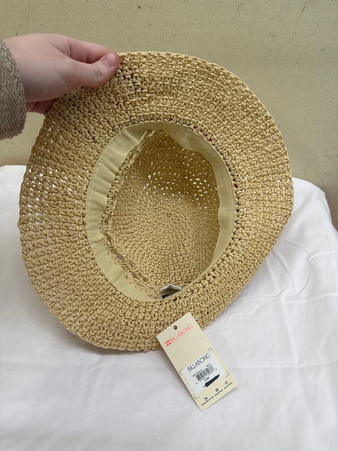 NWT Billabong Size One Size Tan Hat