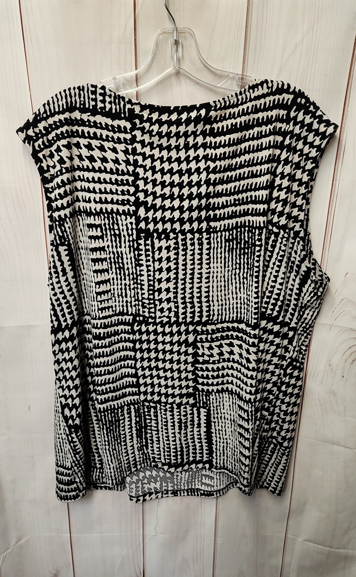 Jones Studio Women's Size 3X Black & White Sleeveless Top