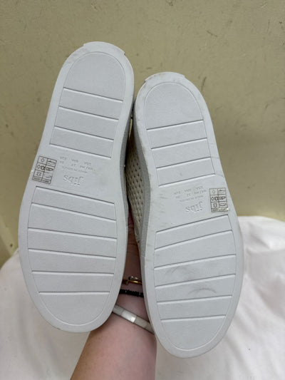 NWT Jibs Women's Size 8 White Flats Shoes