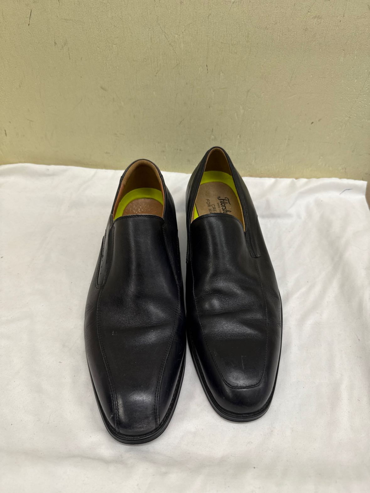 Florsheim Men's Size 11 Black Shoes