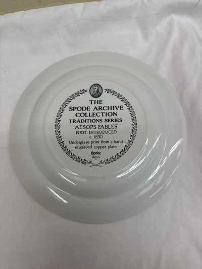 Spode Achive Collection Traditions Series "Aesops Fables" Plate
