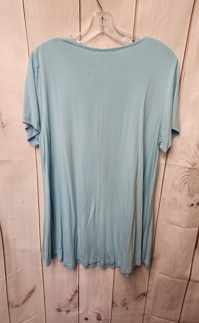 Esenchel Women's Size XL Light Blue 3/4 Sleeve Top