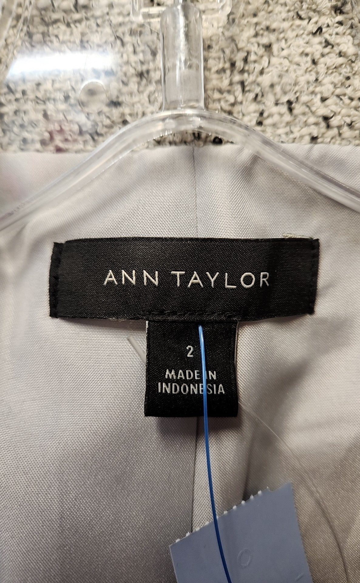 Ann Taylor Women's Size 2 Gray Blazer