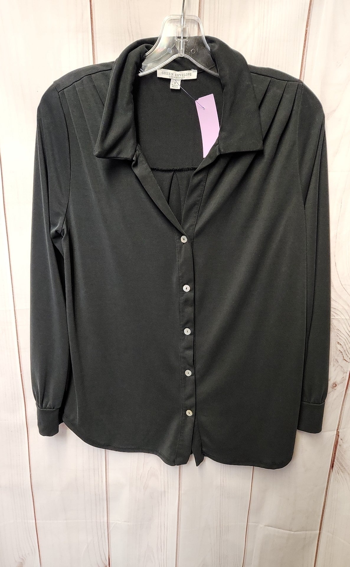 Green Envelope Women's Size S Black Long Sleeve Top