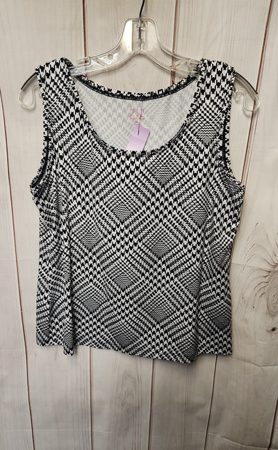 212 Women's Size M White & Black Sleeveless Top