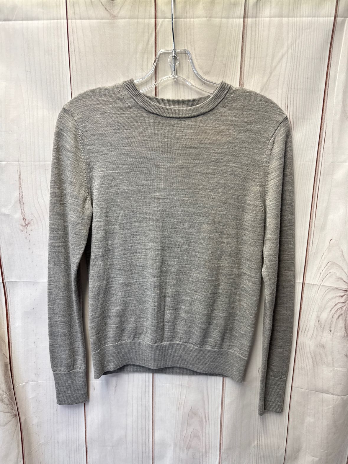Uniqlo Women's Size XS Gray Sweater