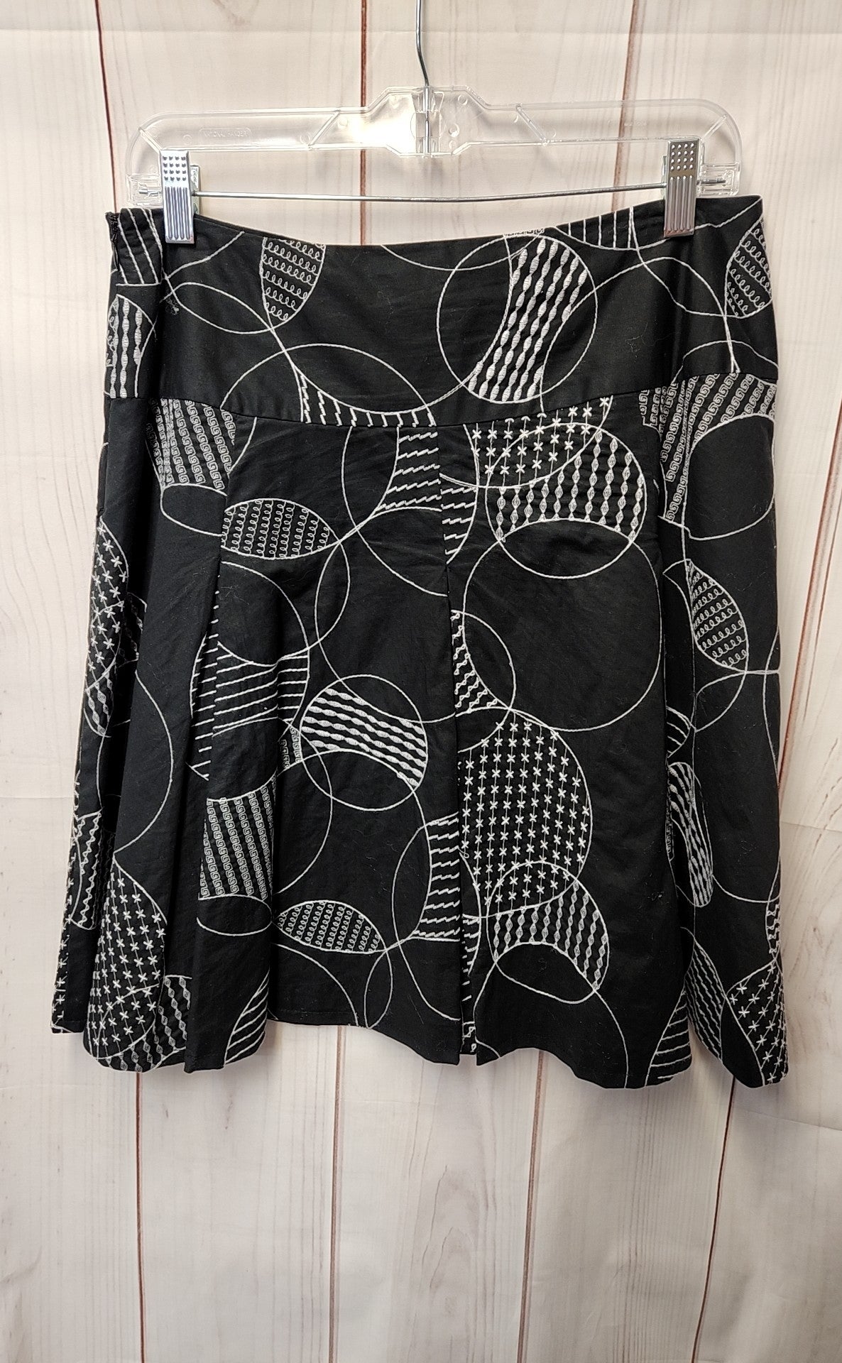 Autograph Women's Size 8 Black Skirt