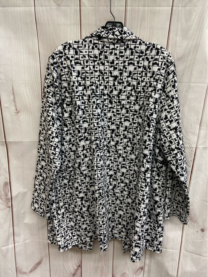 Chico's Women's Size 3 = US XL White & Black Cardigan