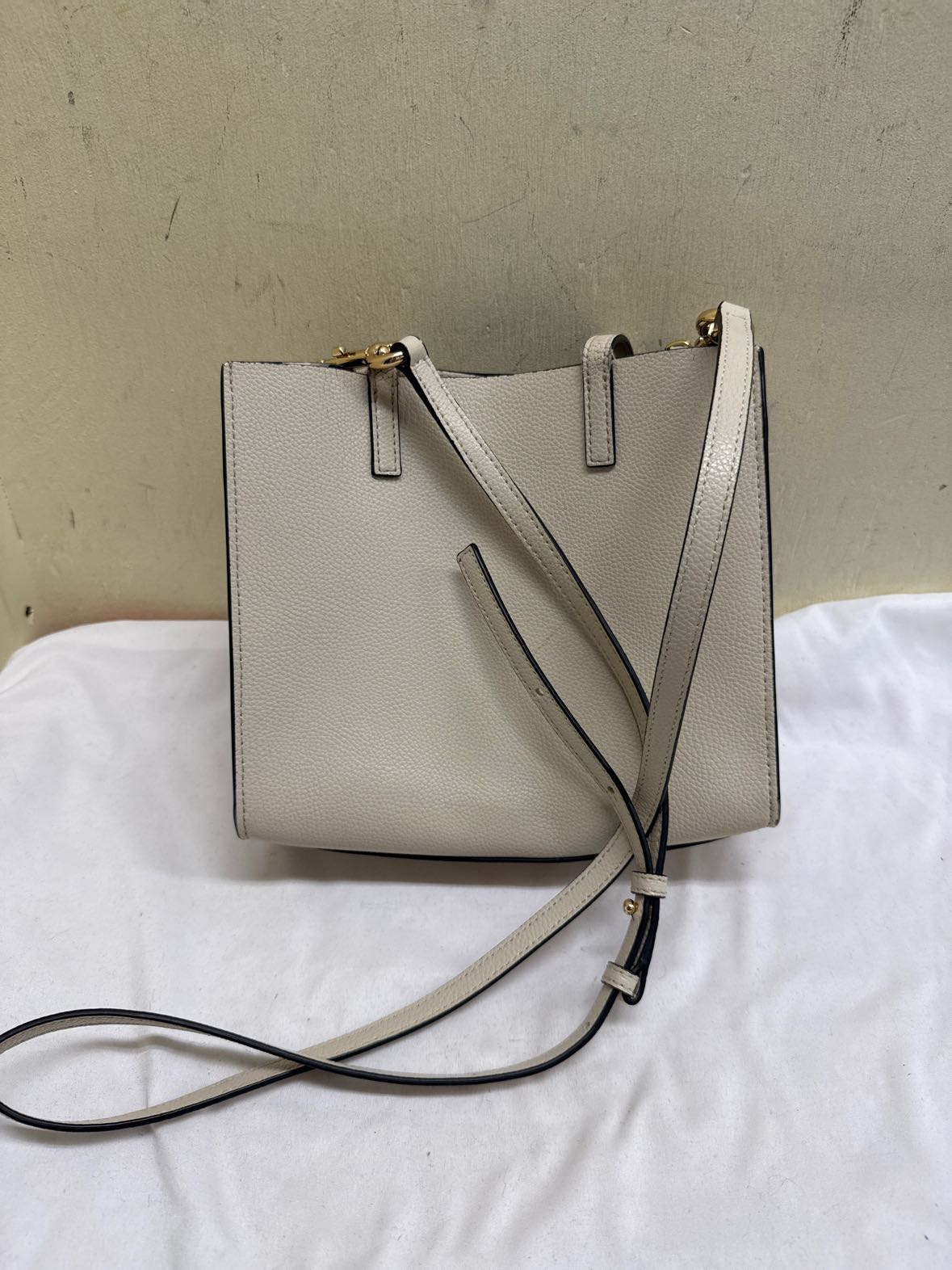 Marc Jacobs White Purse Bag AS IS - Marks
