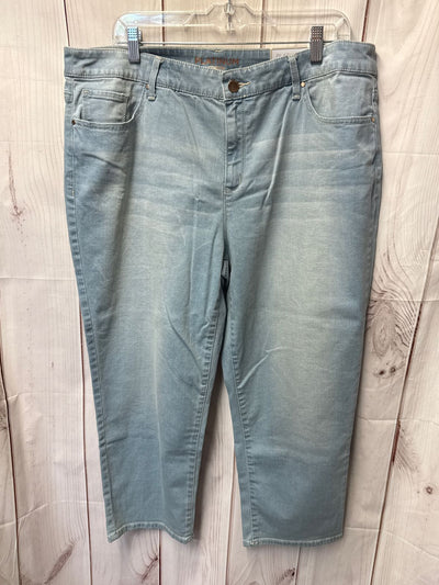 NWT Chico's Women's Size 3 = US 16 Blue Jeans Crop