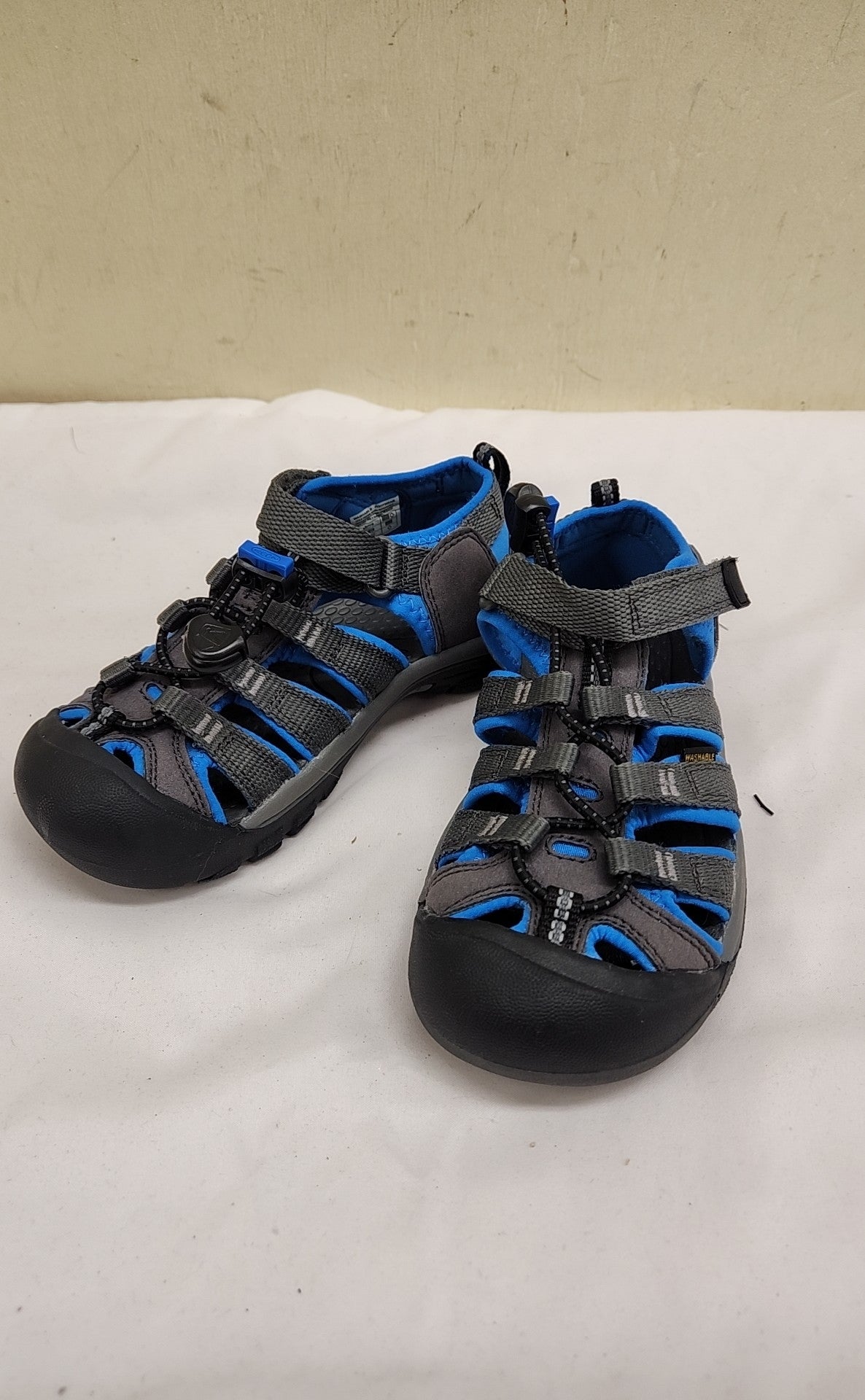 Keen Boy's Size 12 Gray Shoes
