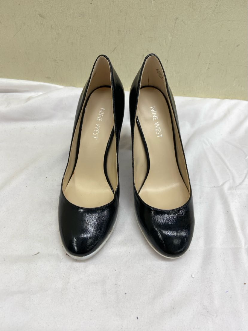 Nine West Women's Size 5 Black Pumps