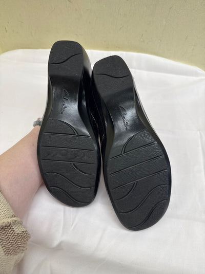 Clarks Women's Size 6-1/2 Brown Flats