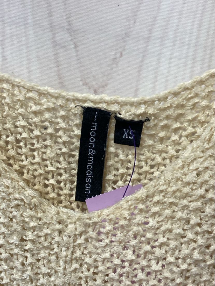 Moon & Madison Women's Size XS Beige Sweater
