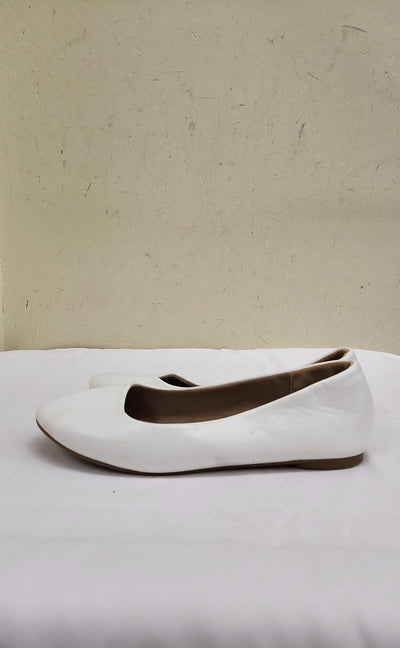 Dream Pairs Women's Size 8-1/2 White Flats Shoes