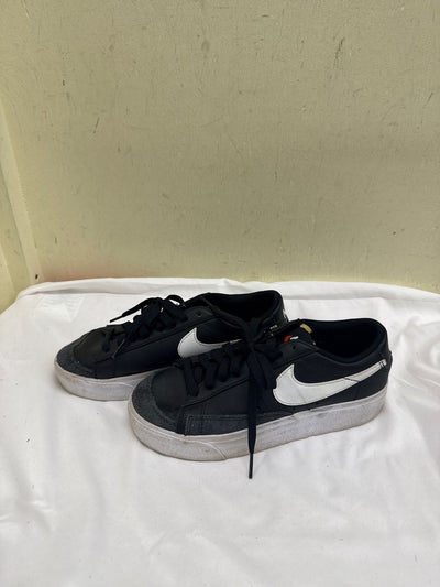Nike Women's Size 6-1/2 Black Sneakers Shoes