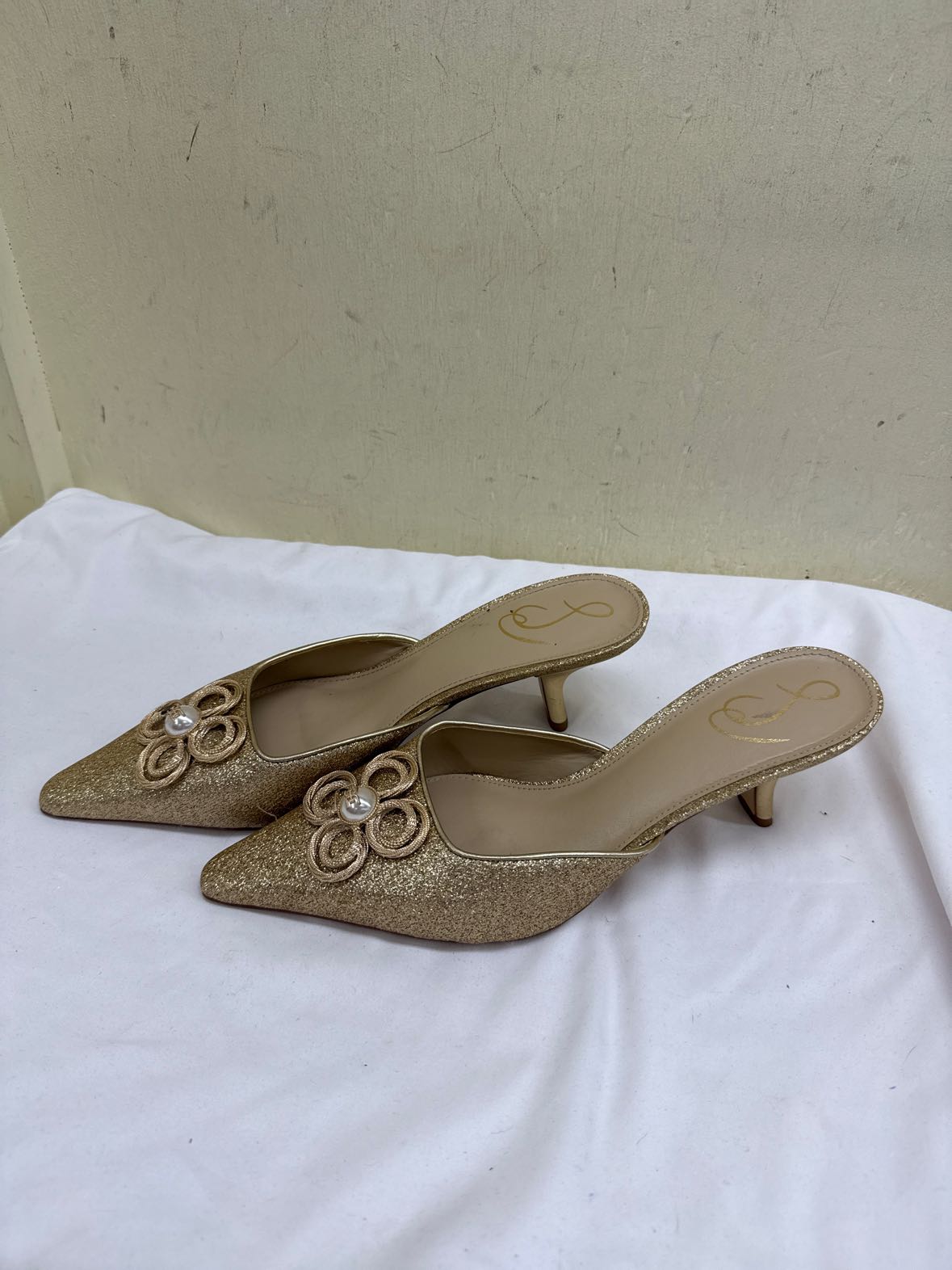 Sam Edelman Women's Size 9-1/2 Gold Pumps Shoes