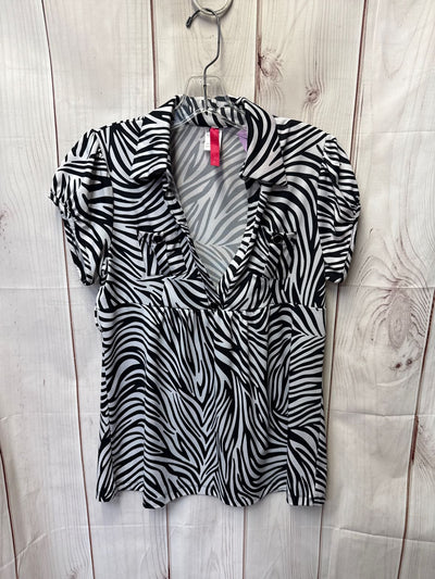 Heart Soul Women's Size L White & Black Animal Print Short Sleeve Top