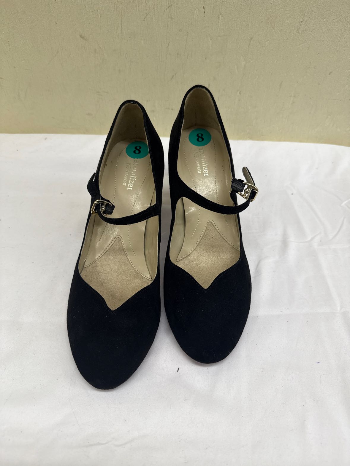 Naturalizer Women's Size 8 Black Pumps