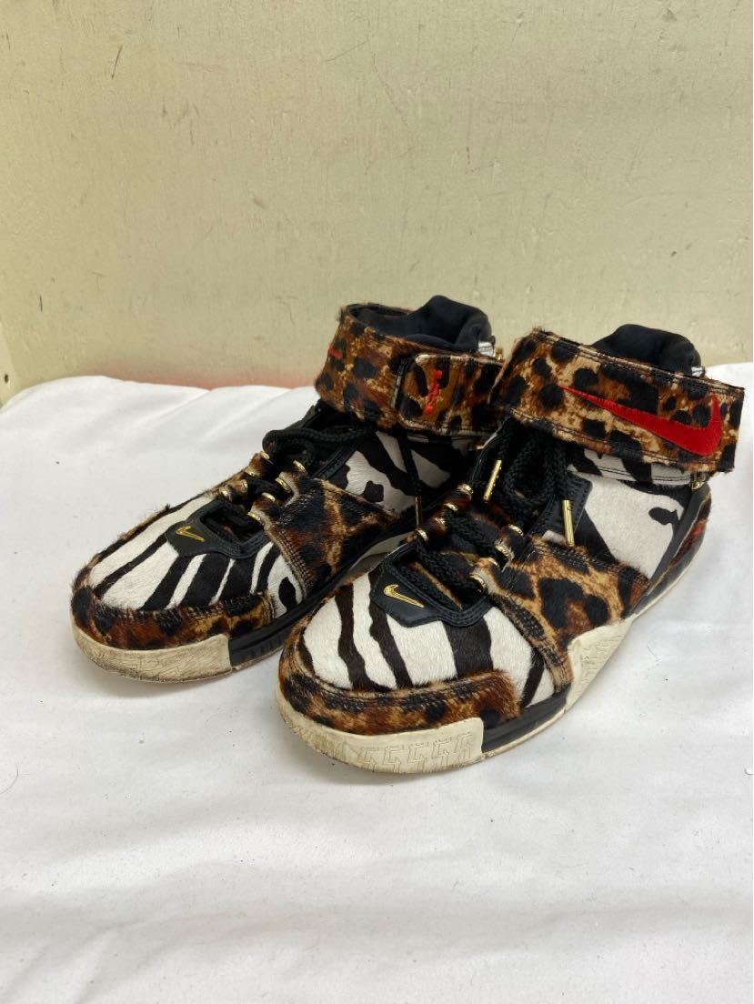 Nike Zoom Lebron II LX Beast Animal Print Men's Size 9-1/2 Sneakers Shoes