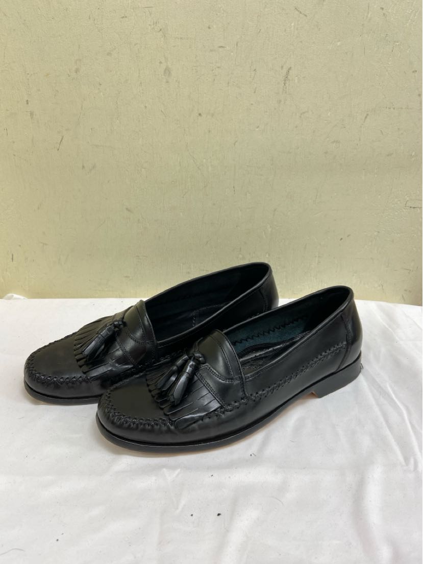 Bass Men's Size 11 Black Shoes