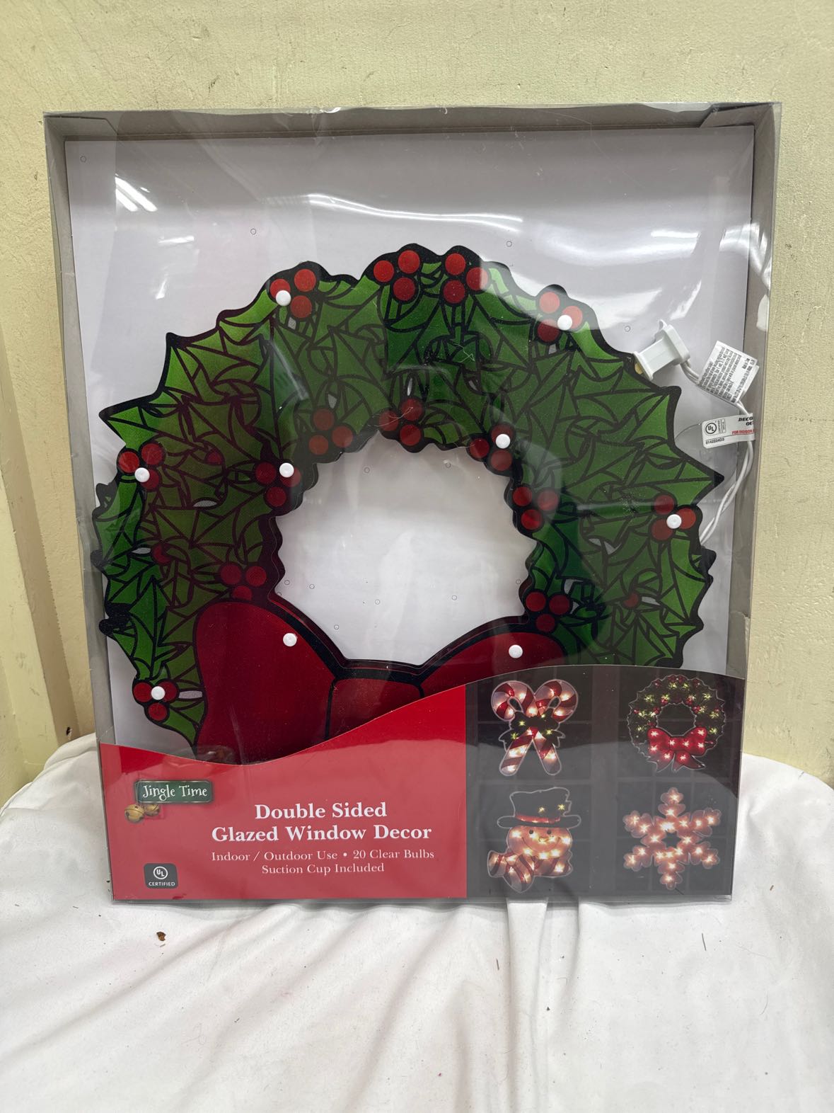 NIB Light Up Wreath